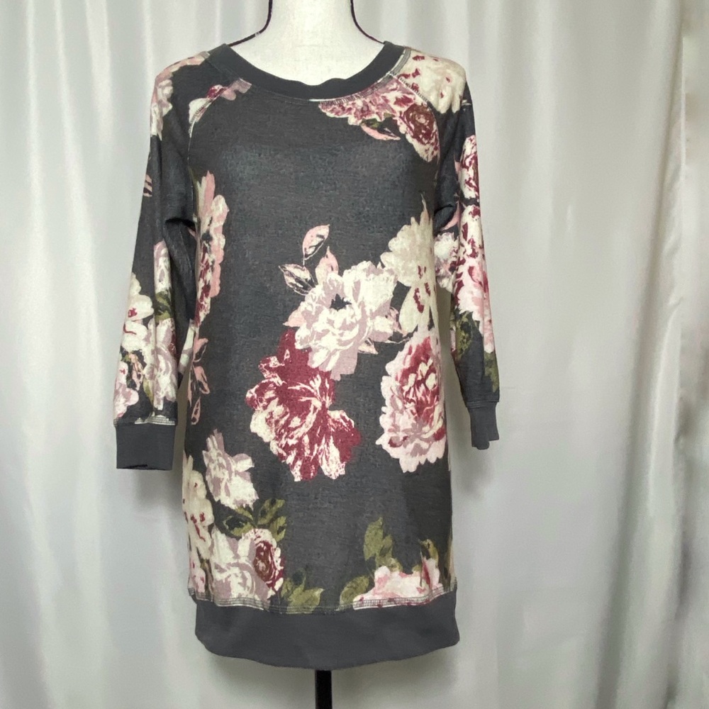 Floral Eyeshadow Sweater